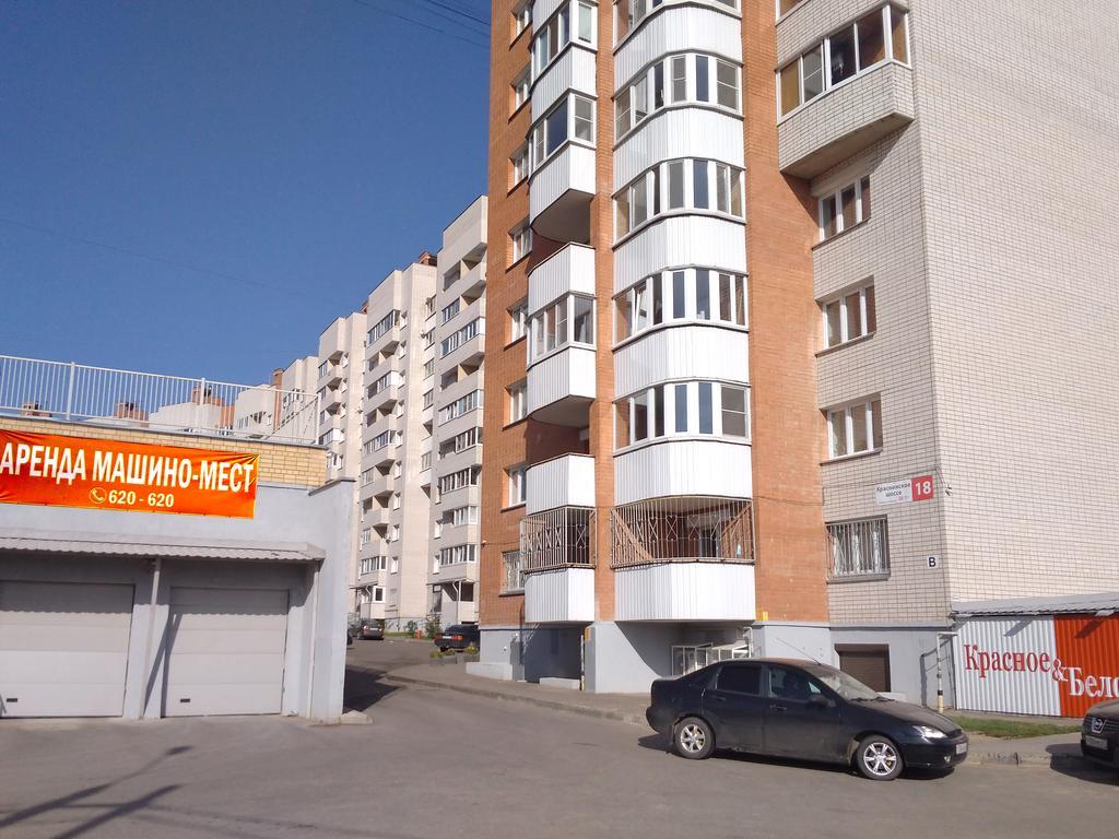 Apartments On Krasninskoye Av. 18 Смоленськ Екстер'єр фото